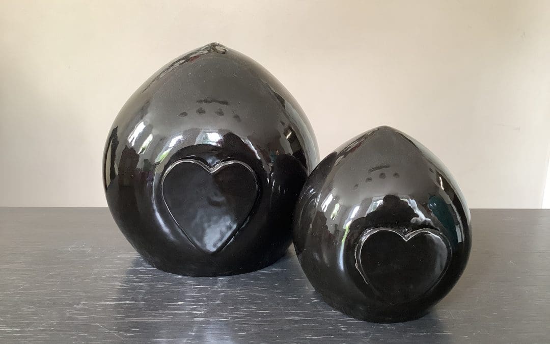 Gedenk Outlet urn Rico – glanzend zwart GU4