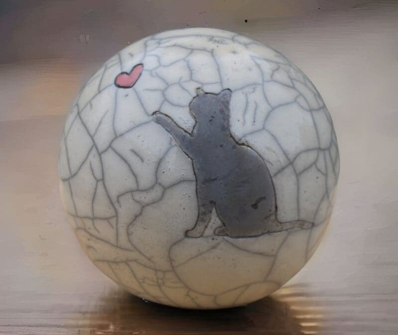 Kattenurn Sammie creme met hartje