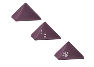 Urn Piramide keramiek Bessen