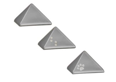 Urn Piramide keramiek grijs