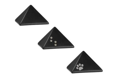 Urn Piramide keramiek zwart